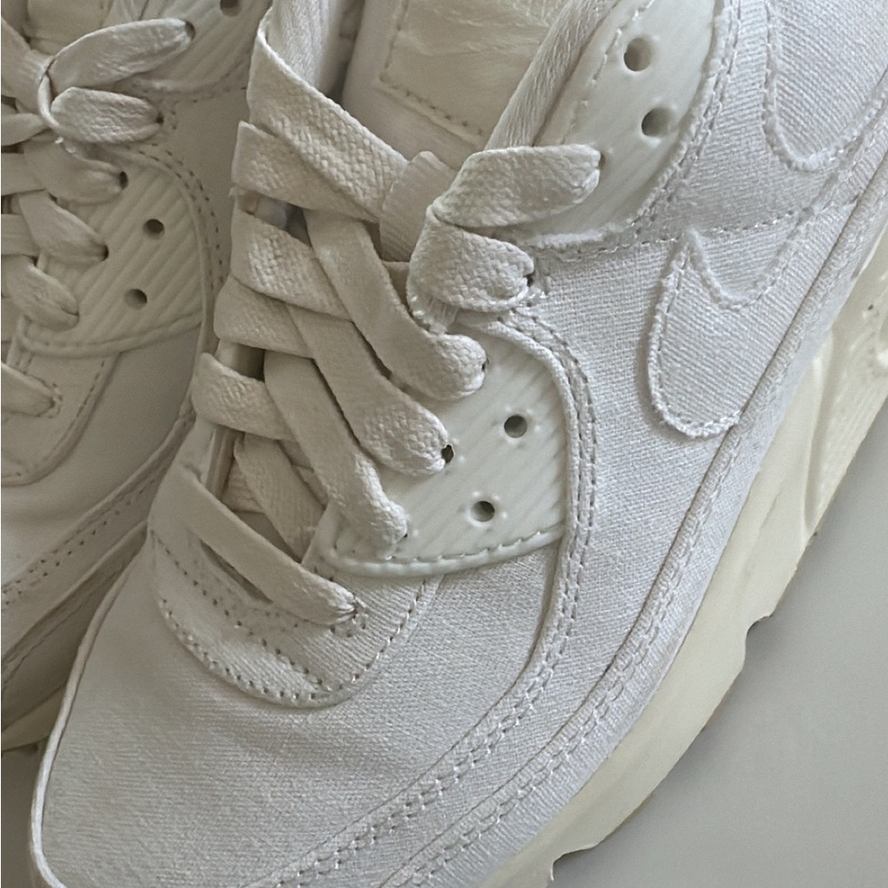 AIR MAX sneakers